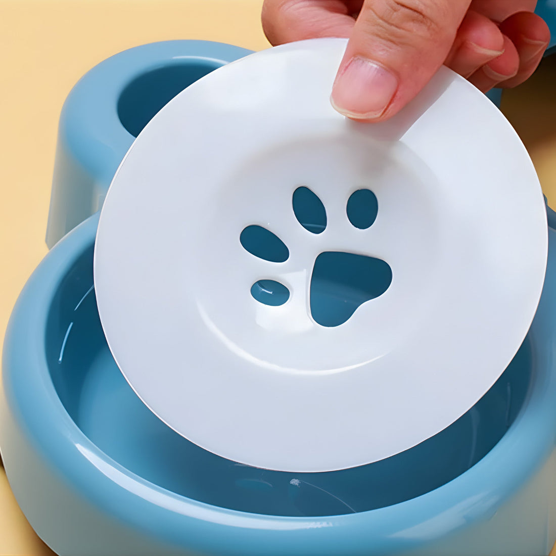 Revolutionize Your Cat's Feeding Routine with Whisker® HydroFeed Pro 3 in 1